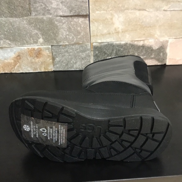 🎁 UGG Kids Toty Weather Snow Boot - Picture 9 of 11